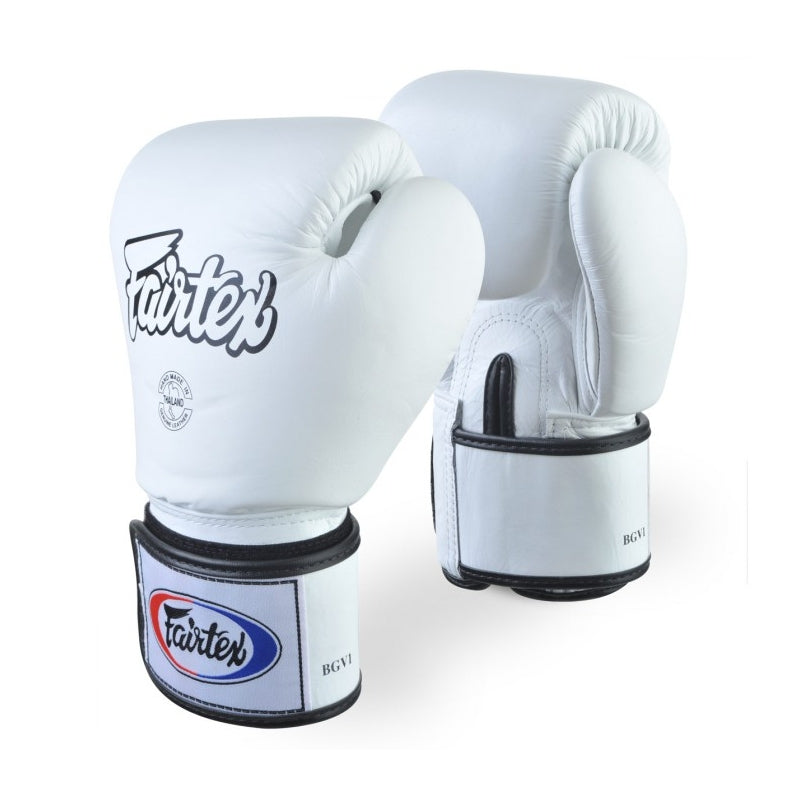 FAIRTEX KICKBOKSHANDSCHOENEN TIGHT FIT - WIT