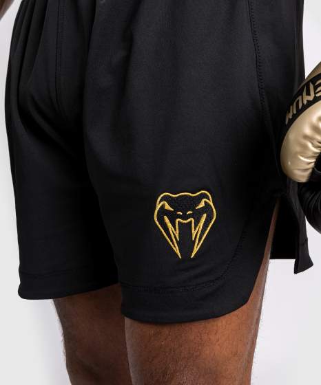VENUM CLASSIC BOXING SHORTS - ZWART/GOUD