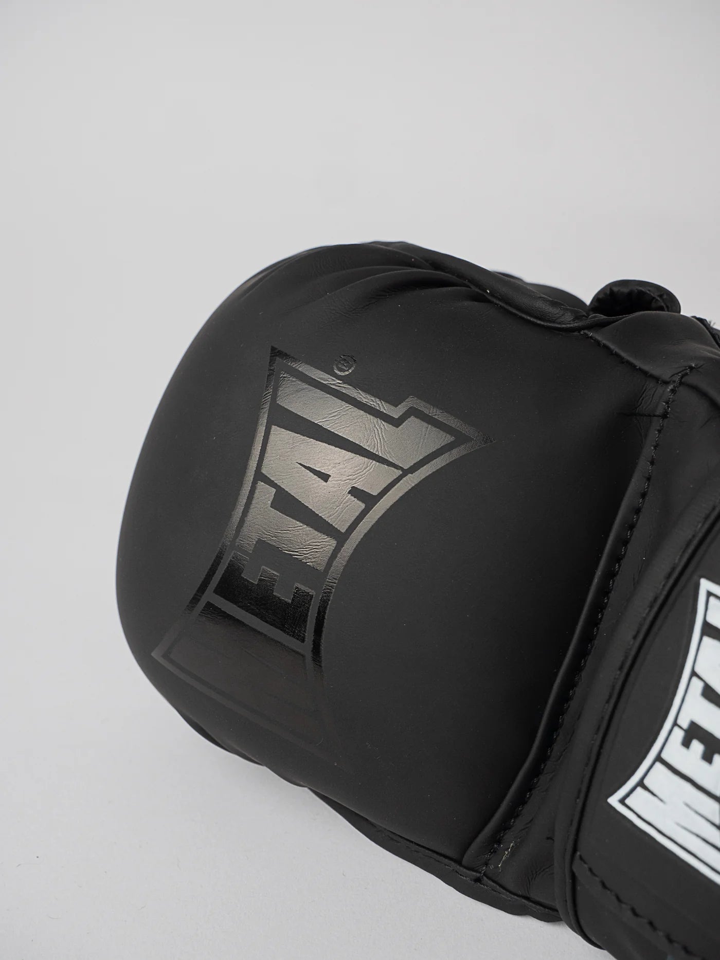 METAL BOXE BLACK LIGHT MMA SPARRING HANDSCHOENEN - ZWART