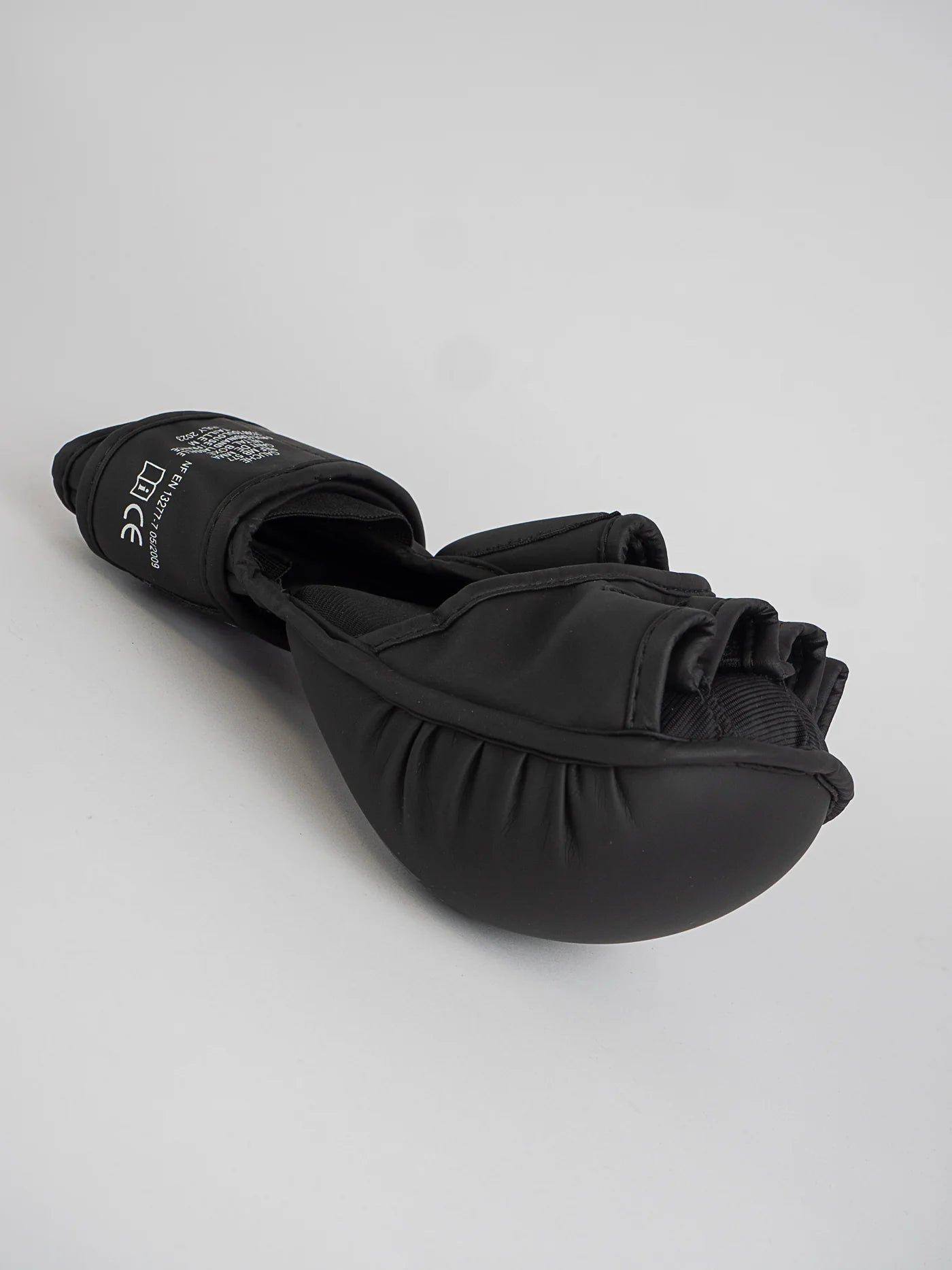 METAL BOXE BLACK LIGHT MMA SPARRING HANDSCHOENEN - ZWART