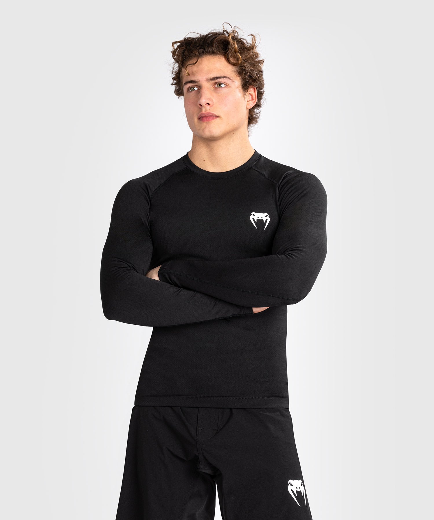 VENUM CONTENDER RASHGUARD VOOR HEREN - LANGE MOUWEN - ZWART/WIT