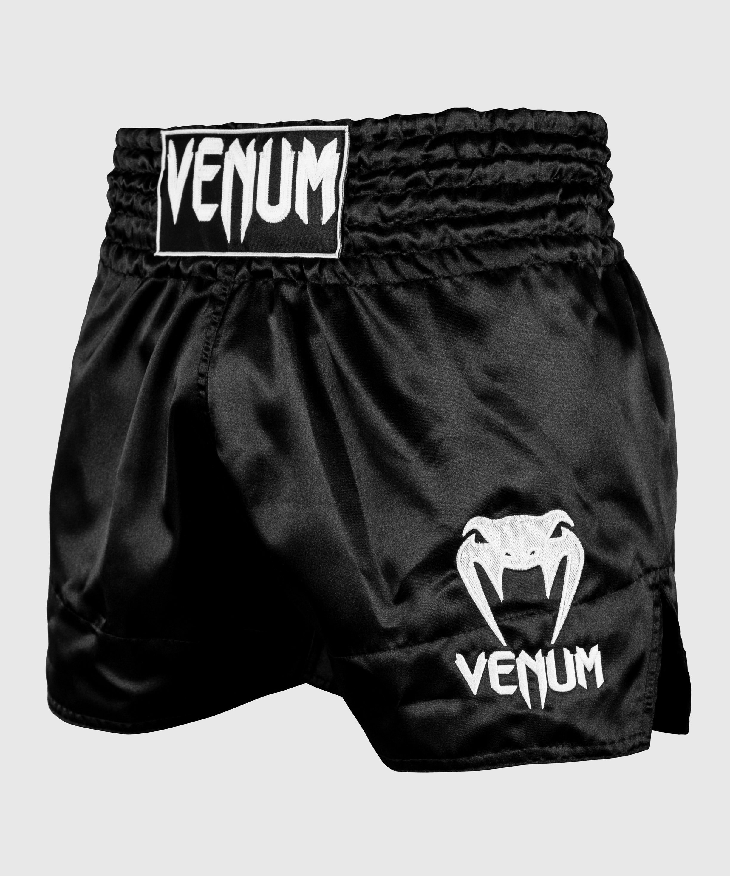 VENUM CLASSIC MUAY THAI SHORT - ZWART/WIT
