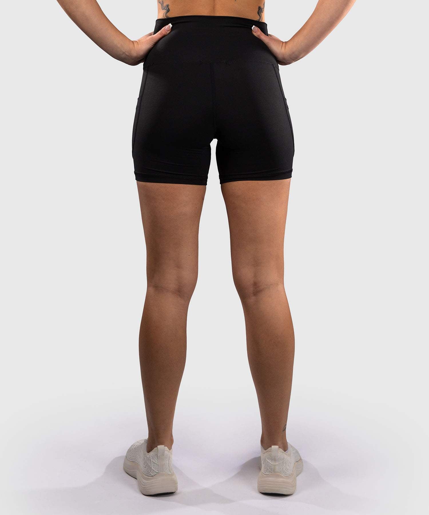VENUM ESSENTIAL DAMES BIKESHORT - ZWART