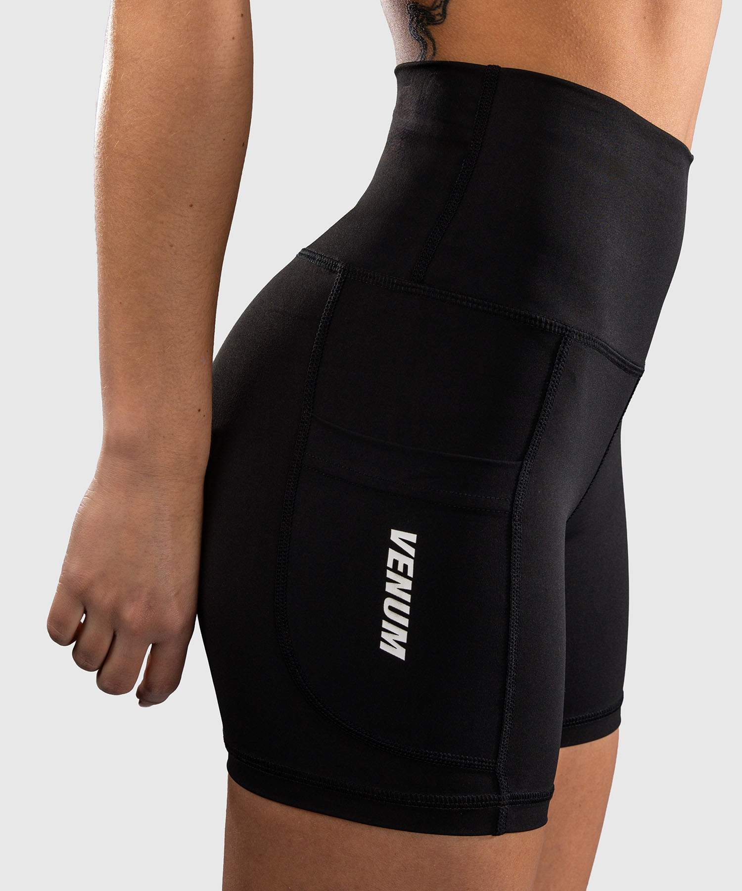 VENUM ESSENTIAL DAMES BIKESHORT - ZWART