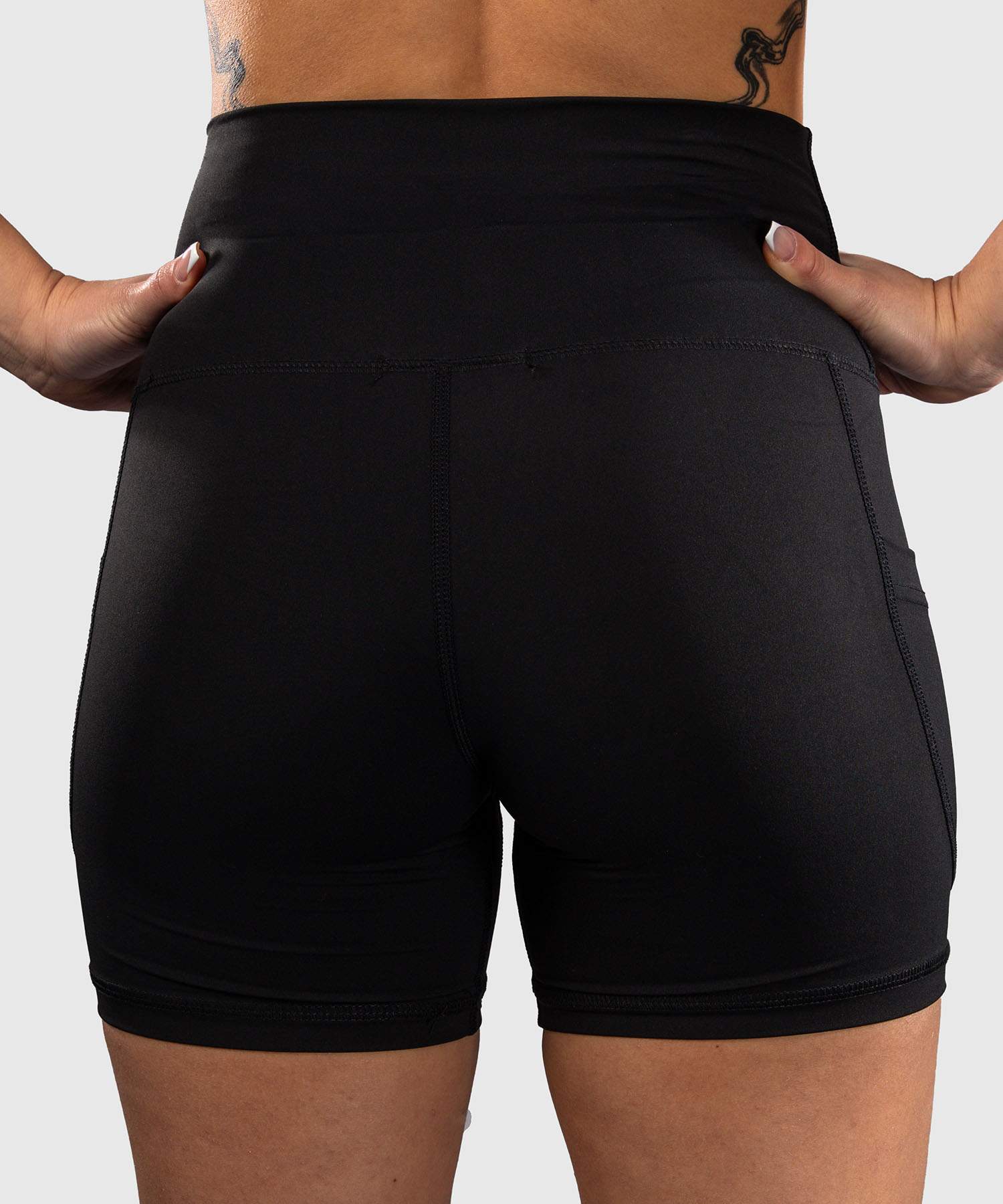VENUM ESSENTIAL DAMES BIKESHORT - ZWART