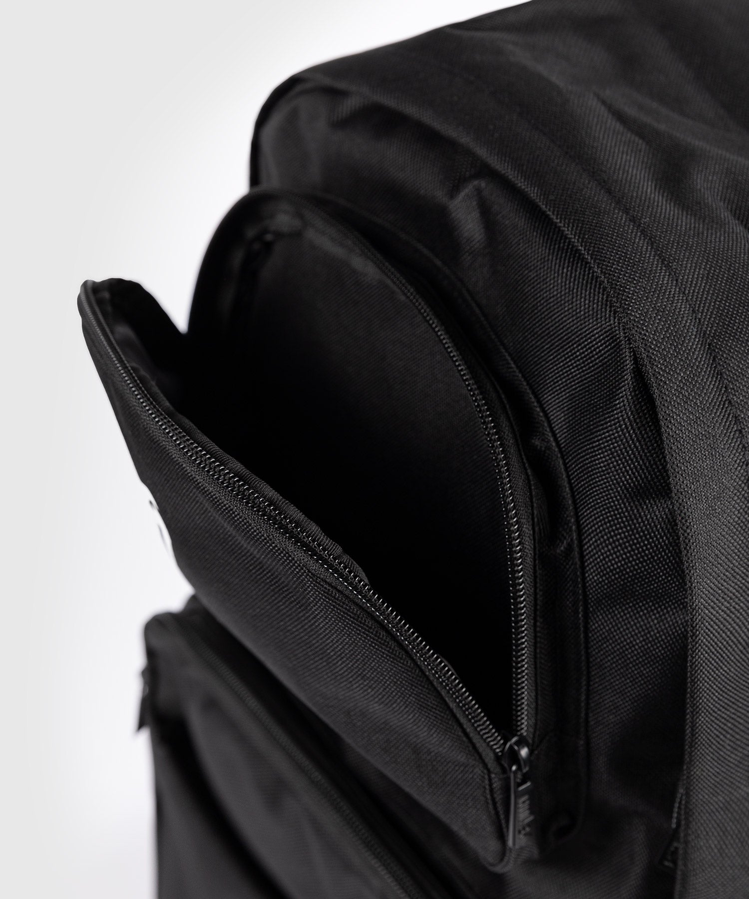 VENUM ESSENTIAL RUGTAS ZWART/WIT
