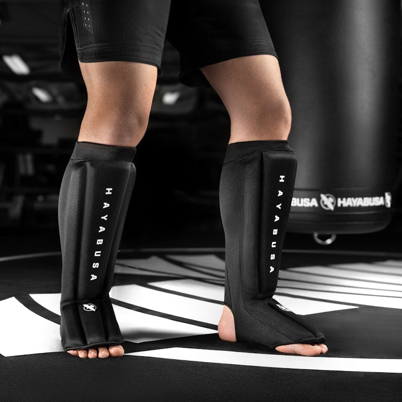 HAYABUSA INNER SHINE GUARDS BLACK