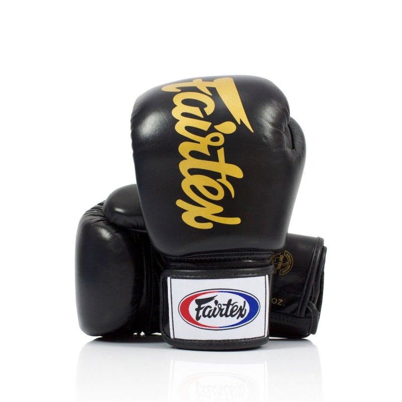 FAIRTEX KICKBOKSHANDSCHOENE LEER ZWART/GOUD