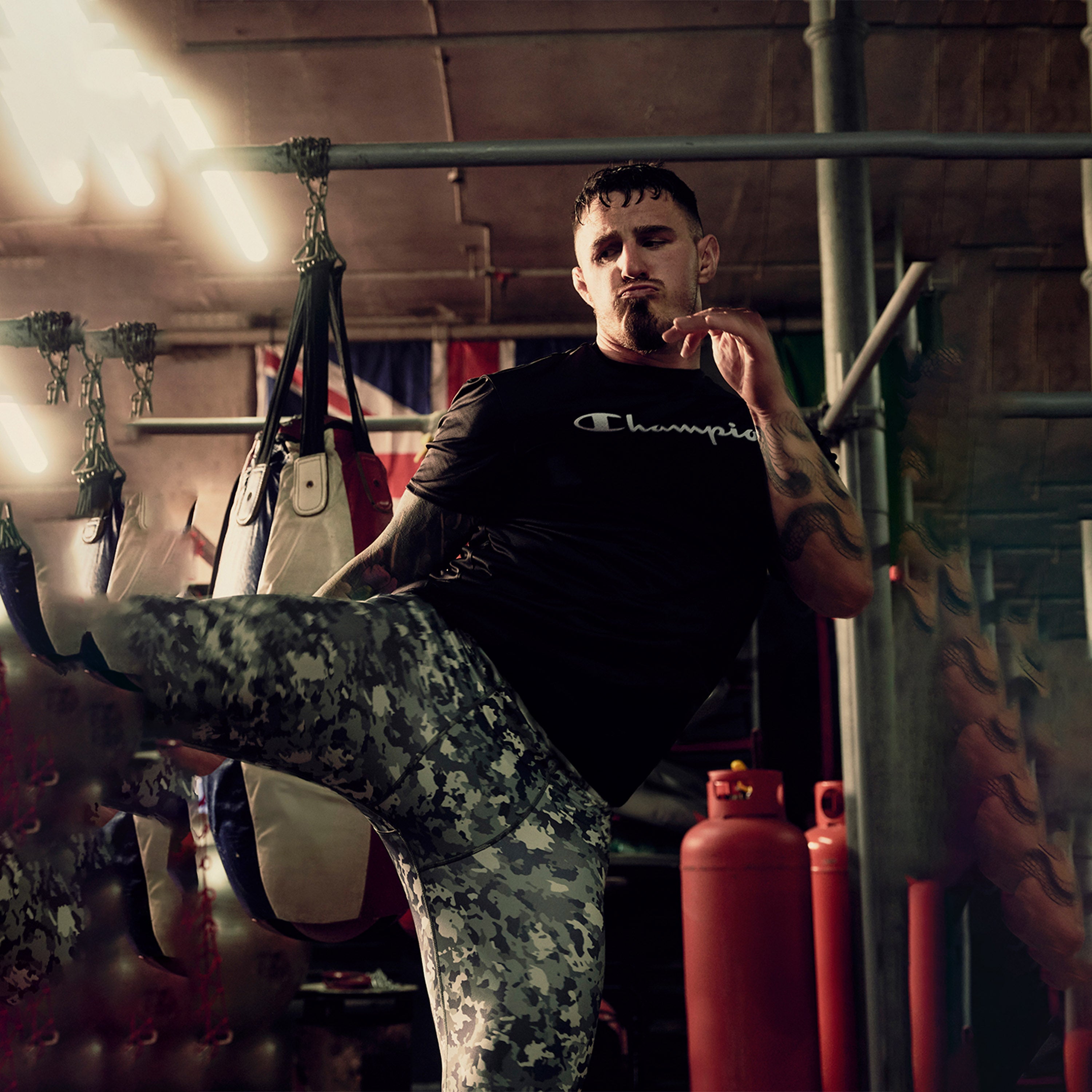 T-shirt CHAMPION à séchage rapide noir de combat