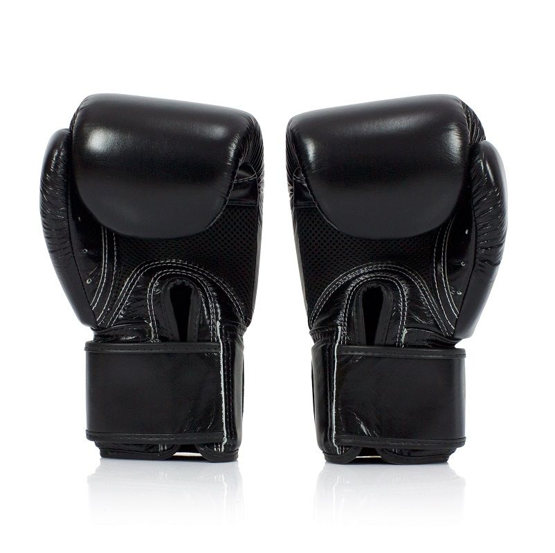 FAIRTEX KICKBOKSHANDSCHOENEN TIGHT FIT - ZWART