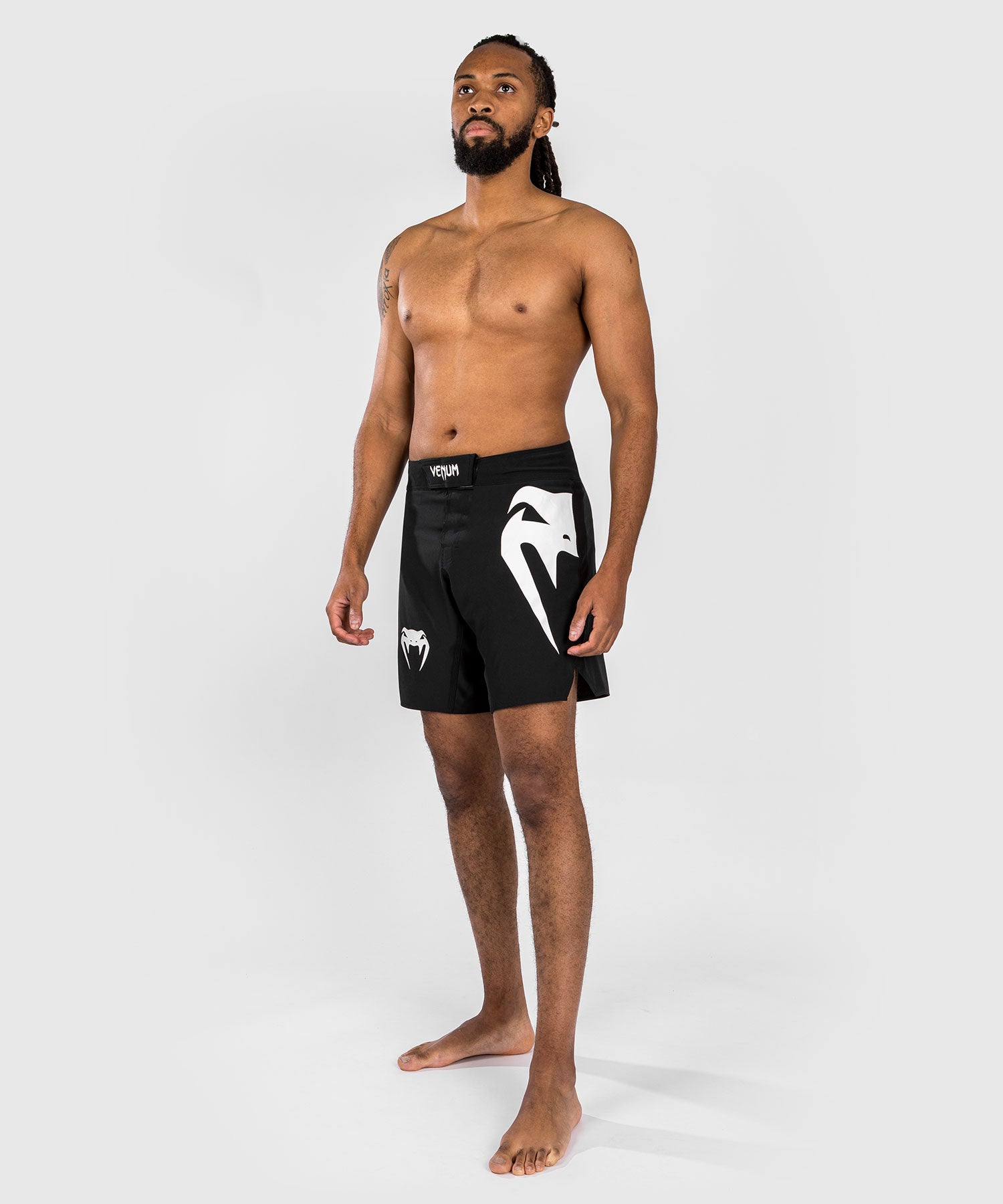 VENUM Light 5.0 Fightshort - ZWART/WIT