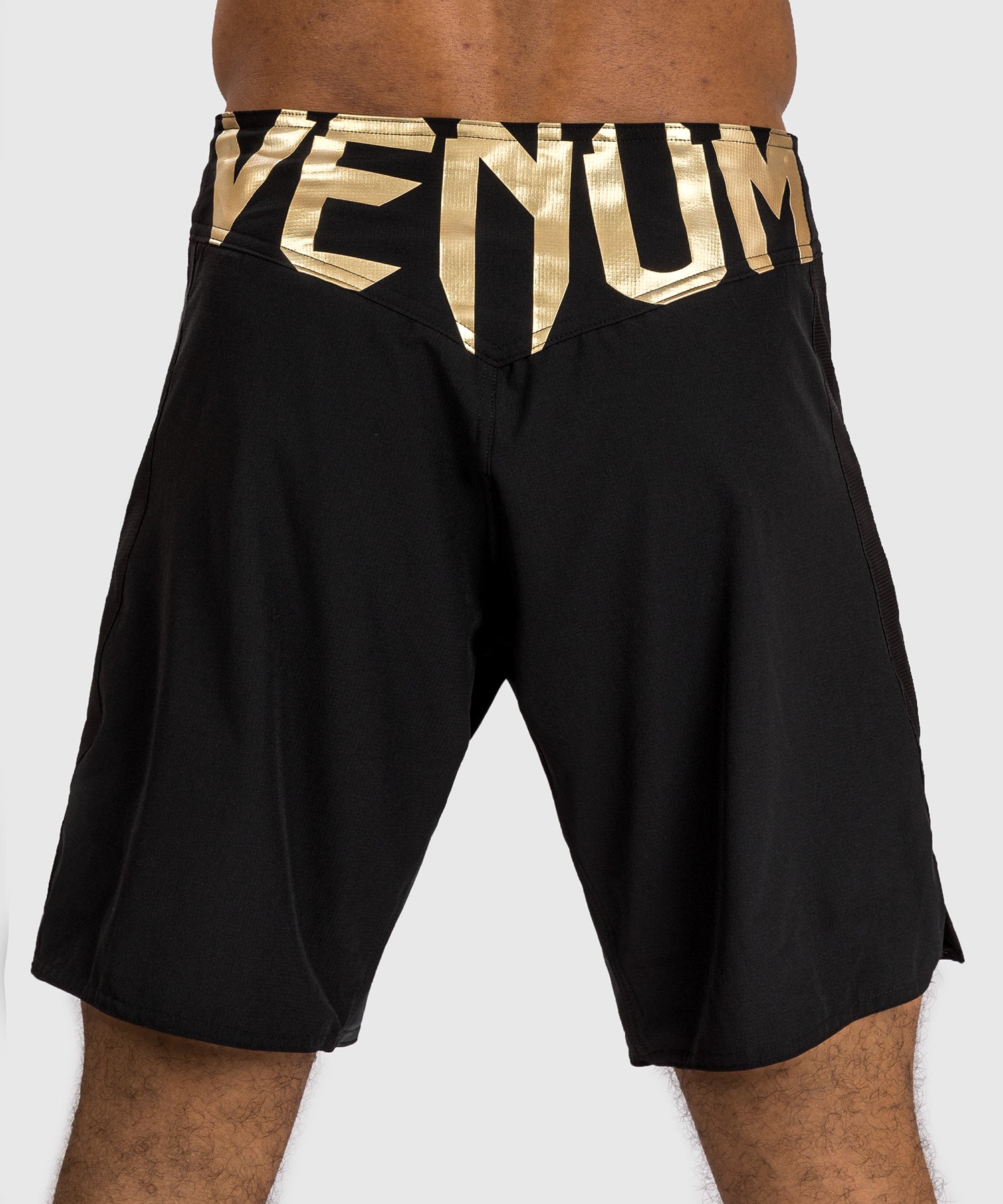 VENUM LIGHT 5.0 FIGHTSHORTS - ZWART/GOUD