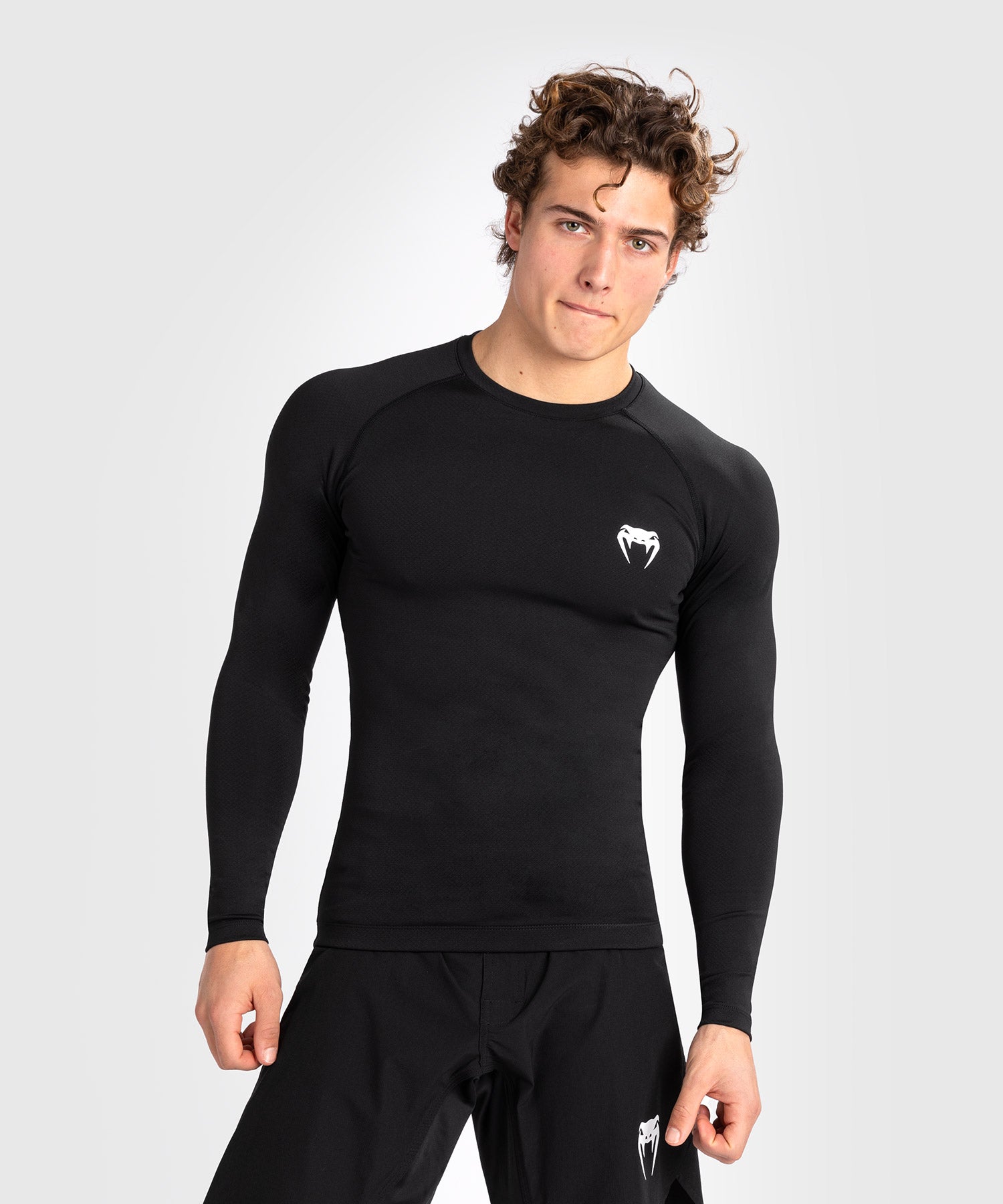 VENUM CONTENDER RASHGUARD VOOR HEREN - LANGE MOUWEN - ZWART/WIT
