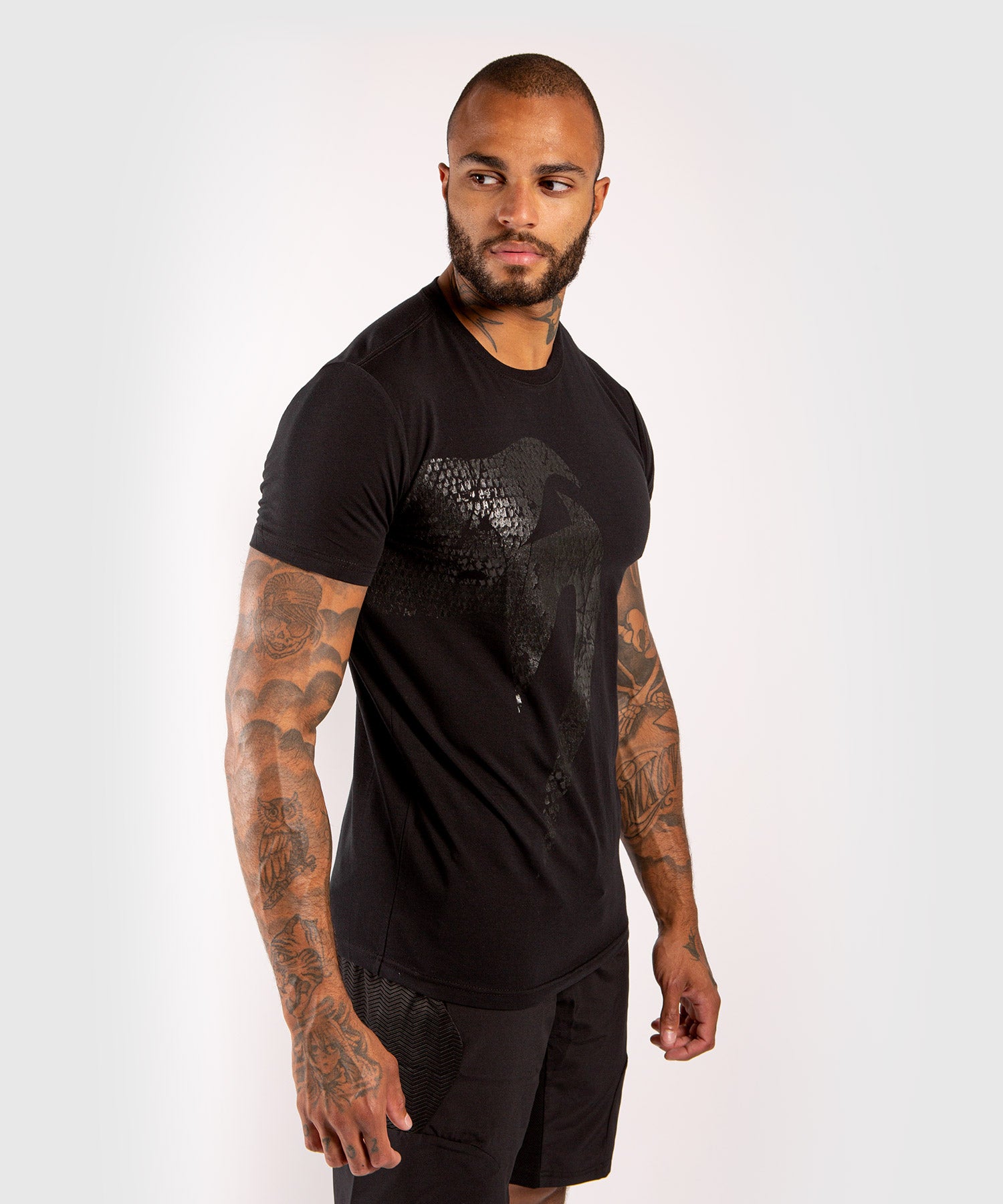 VENUM GIANT T-SHIRT - MAT ZWART