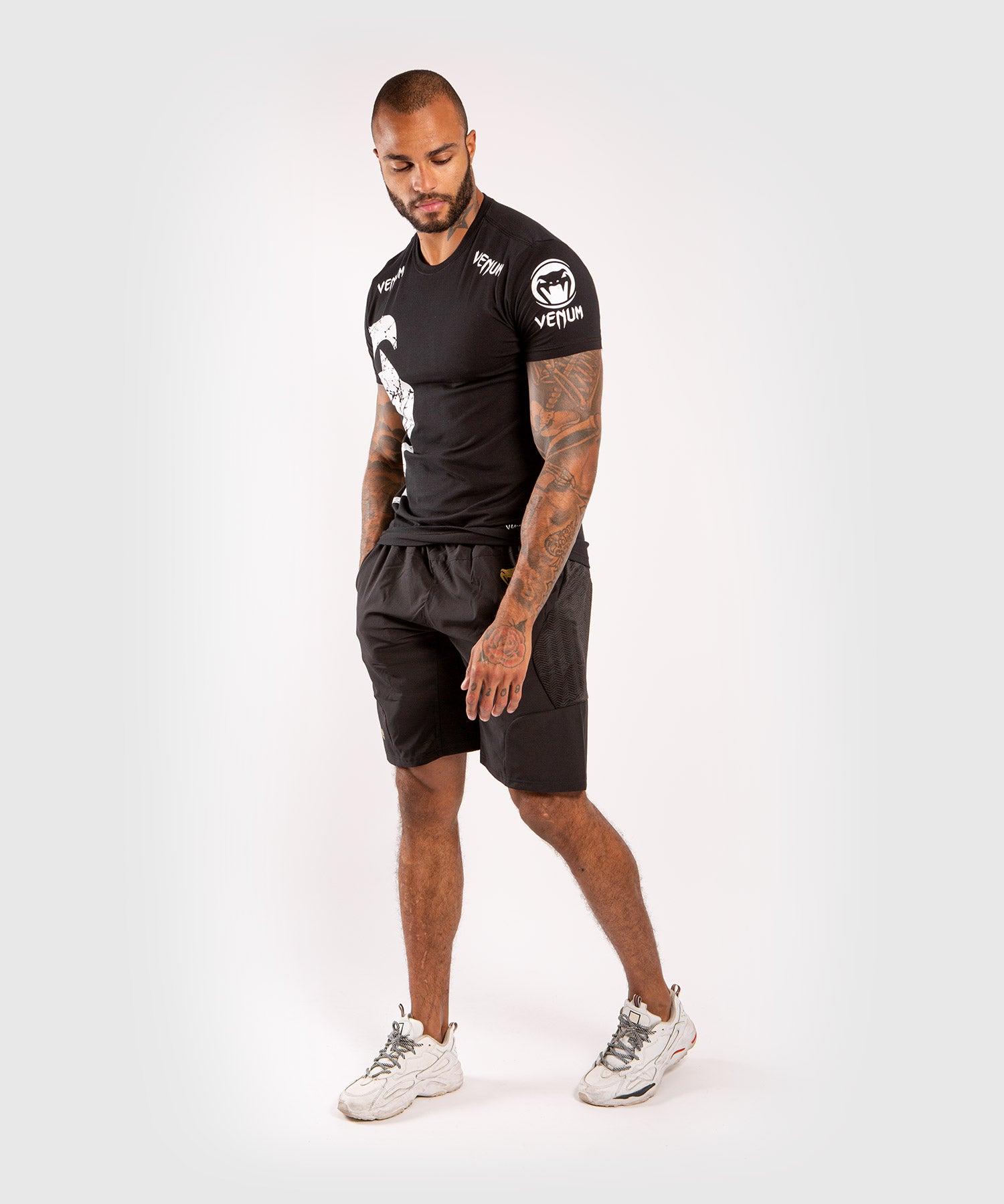 VENUM GIANT T-SHIRT - ZWART