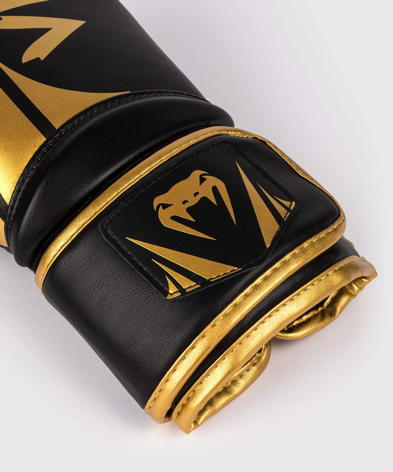 VENUM (KICK)BOKSHANDSCHOENEN CHALLENGER 2.5 ZWART/GOUD