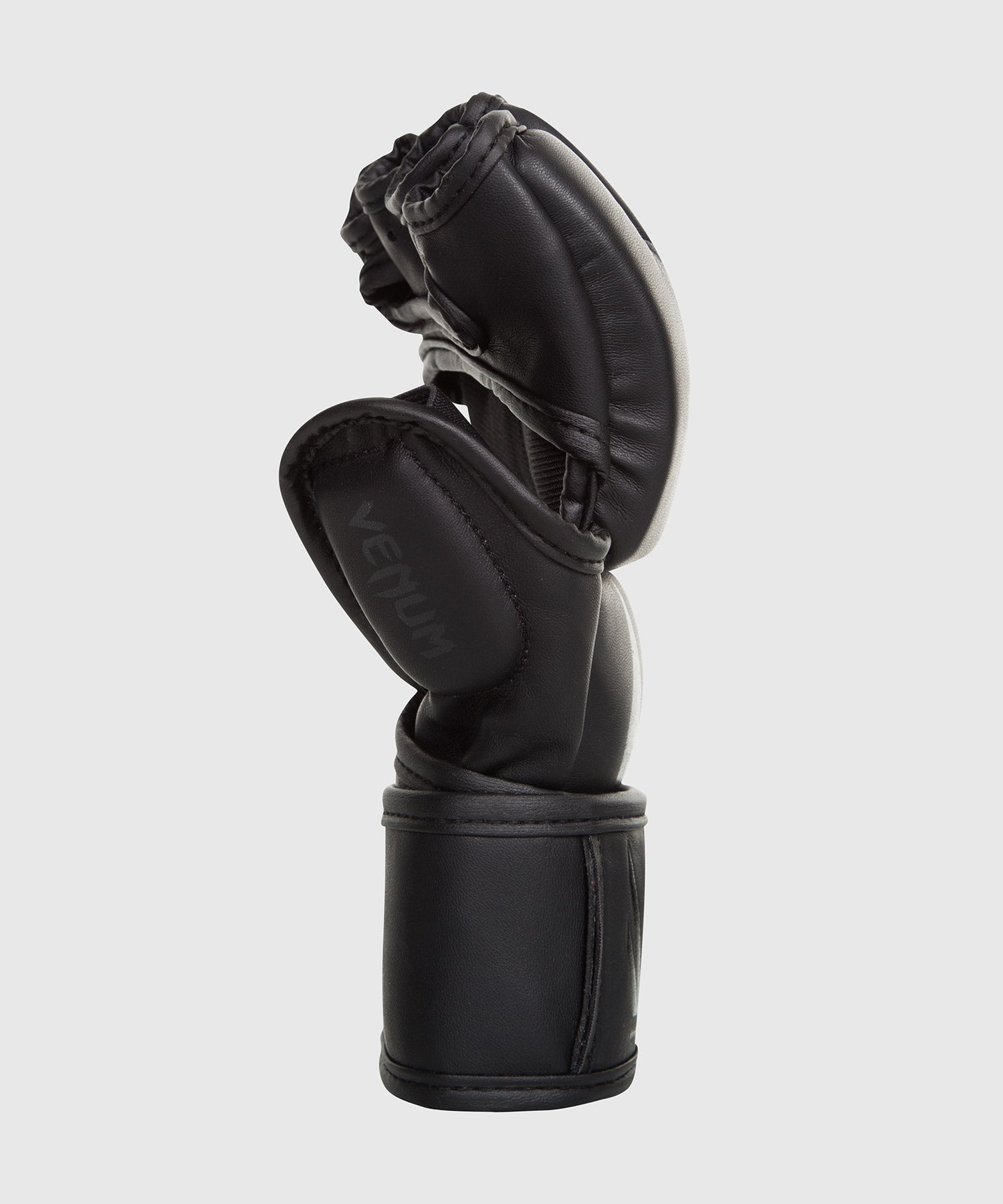 VENUM CHALLENGER MMA HANDSCHOENEN - ZWART/MAT