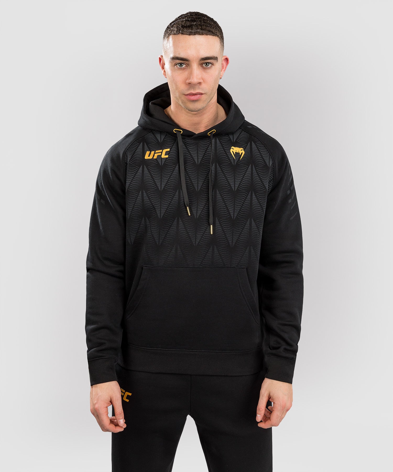 VENUM UFC PULLOVER HOODIE ZWART/GOUD
