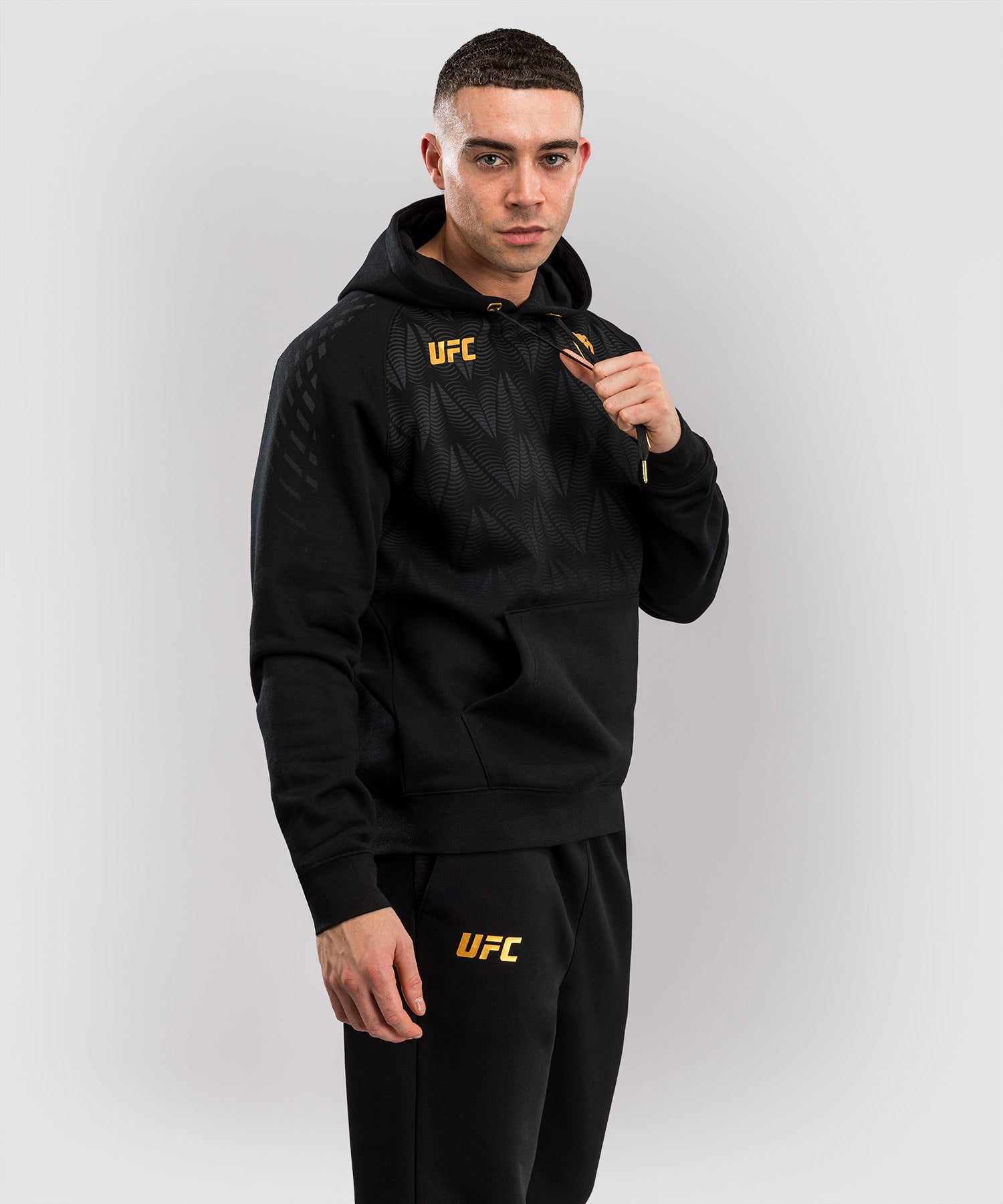VENUM UFC PULLOVER HOODIE ZWART/GOUD