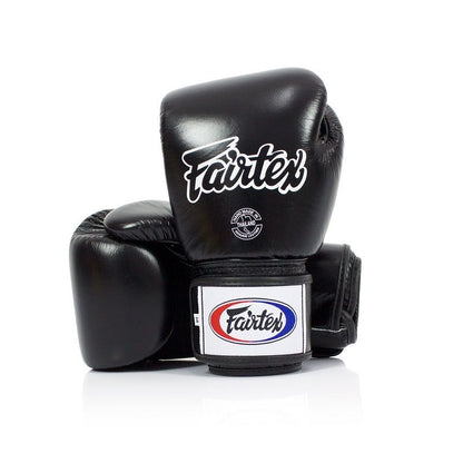 FAIRTEX KICKBOKSHANDSCHOENEN TIGHT FIT - ZWART