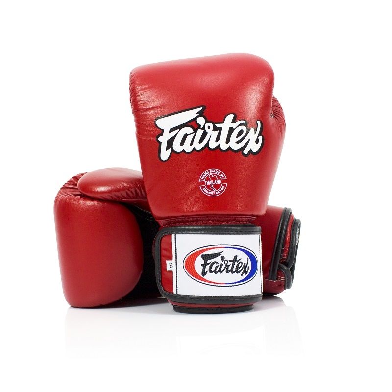 FAIRTEX KICKBOKSHANDSCHOENEN TIGHT FIT - ROOD