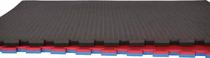 KARATE PUZZELMAT 100X100X2CM - ROOD/BLAUW